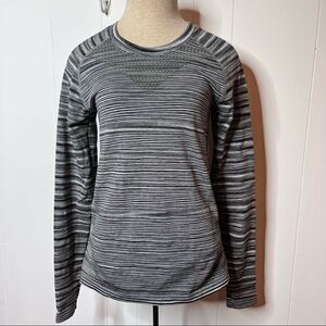Zella Black Gray White Stripe Long Sleeve Top Shirt Thumb Holes Size Medium